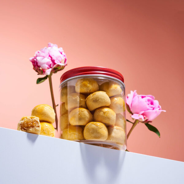 Melt-In-Your-Mouth Pineapple Ball (French Butter)