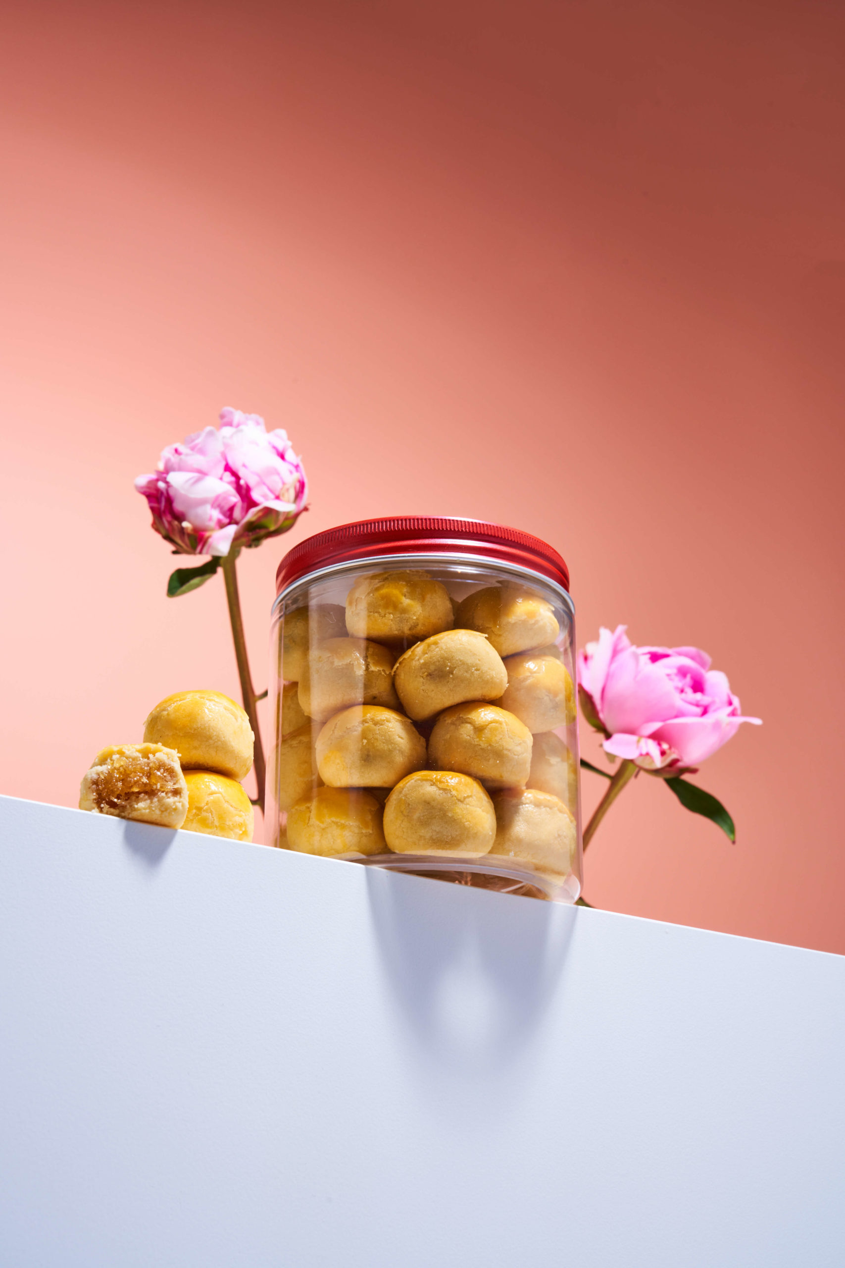 Melt-In-Your-Mouth Pineapple Ball (French Butter)