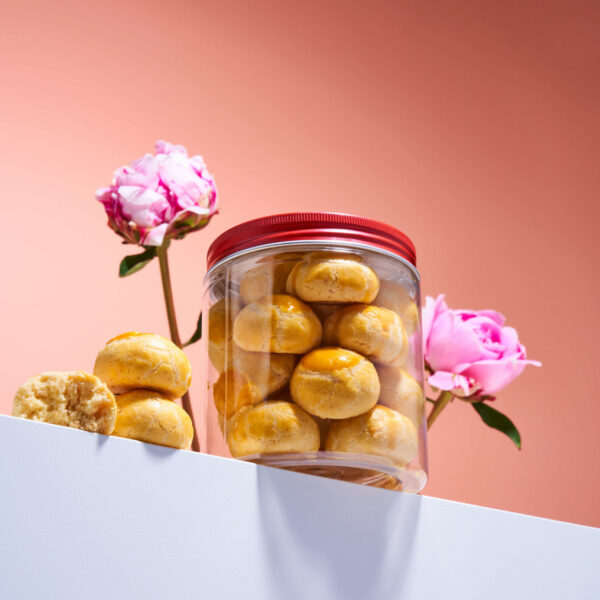 Award Winning Melt-In-Your-Mouth Pineapple Ball (No Filling)